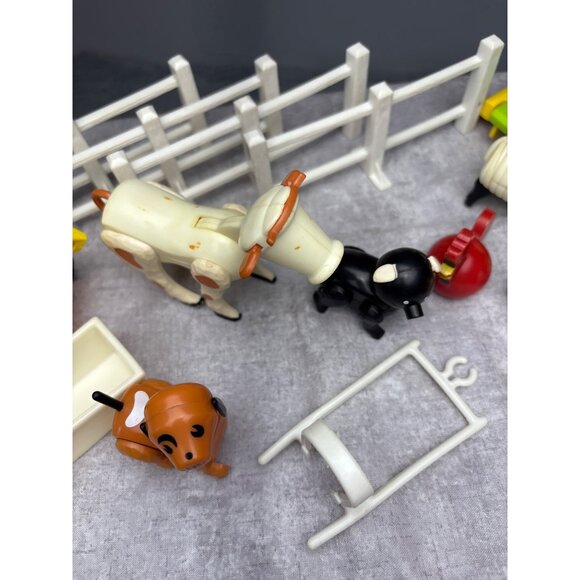 Fisher Price Little People Farm Set Tractor Animals Accessories Classic Kids Toy - Picture 13 of 16